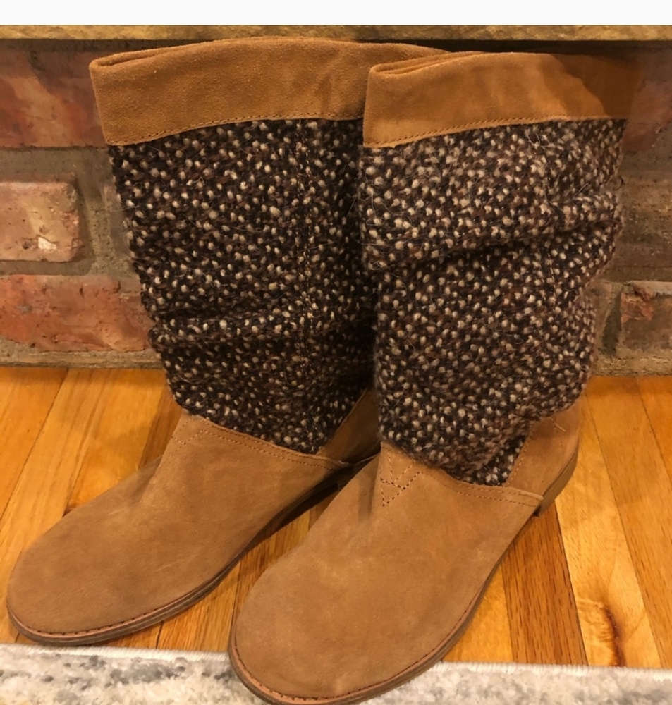 TOMS BOOTS